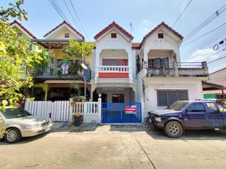 For sale 3 bedrooms townhouse in Bang Khen, Bangkok