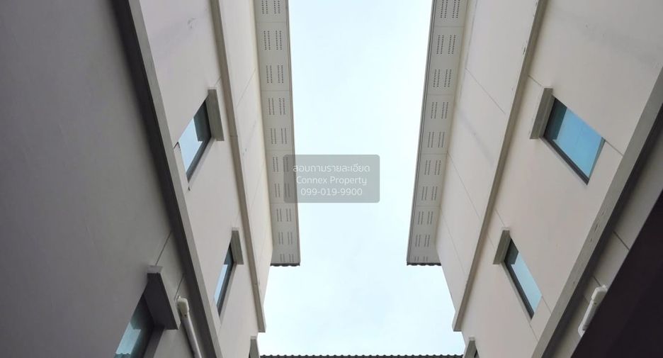 For sale 3 bedrooms townhouse in Suan Luang, Bangkok