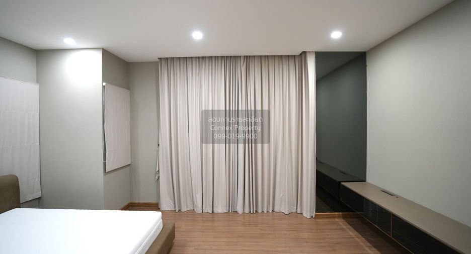 For sale 3 bedrooms townhouse in Suan Luang, Bangkok