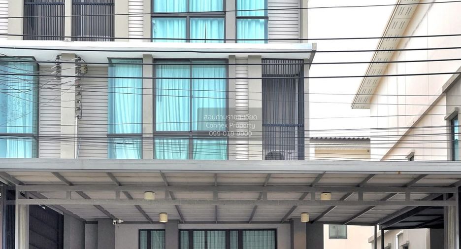 For sale 3 bedrooms townhouse in Suan Luang, Bangkok
