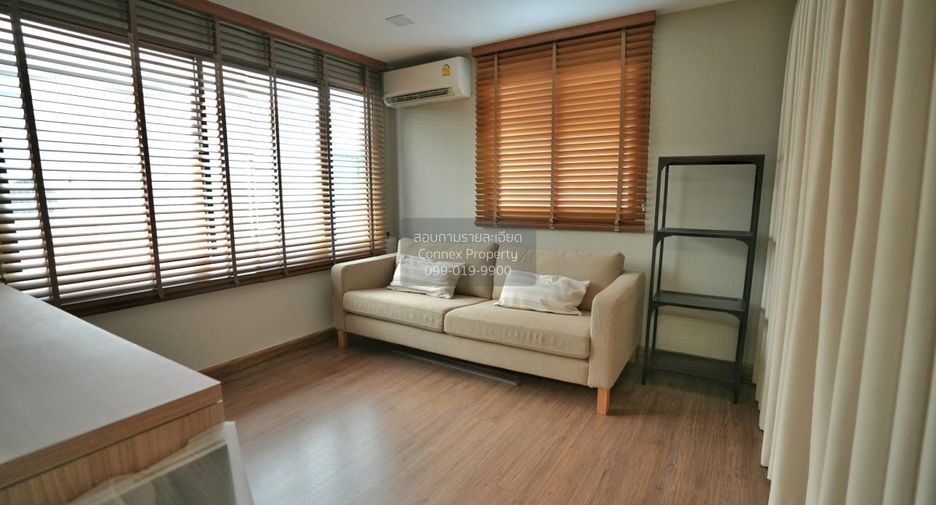 For sale 3 bedrooms townhouse in Suan Luang, Bangkok