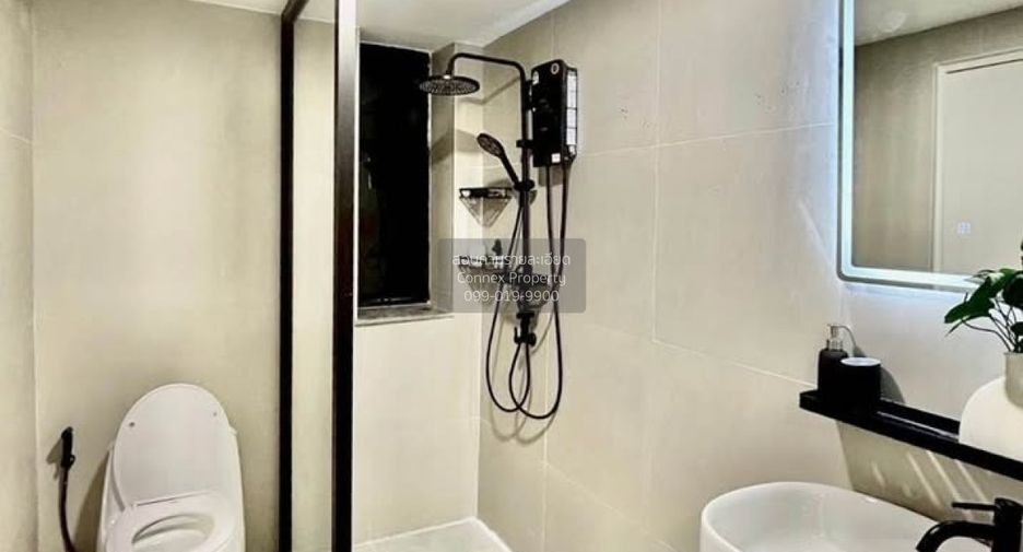 For sale 2 bedrooms condo in Phra Khanong, Bangkok