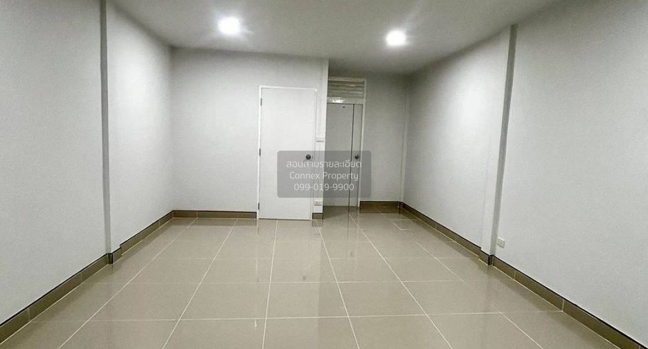 For sale 2 bedrooms townhouse in Sai Noi, Nonthaburi