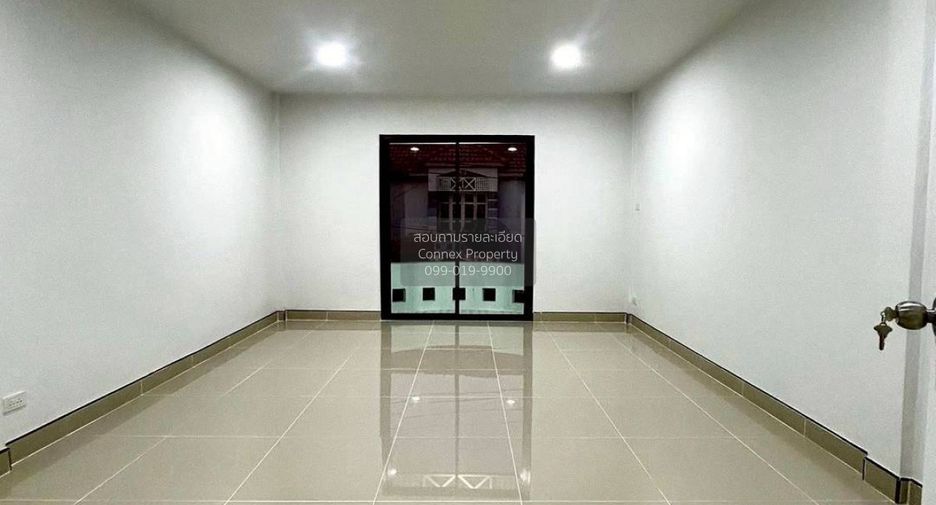 For sale 2 bedrooms townhouse in Sai Noi, Nonthaburi