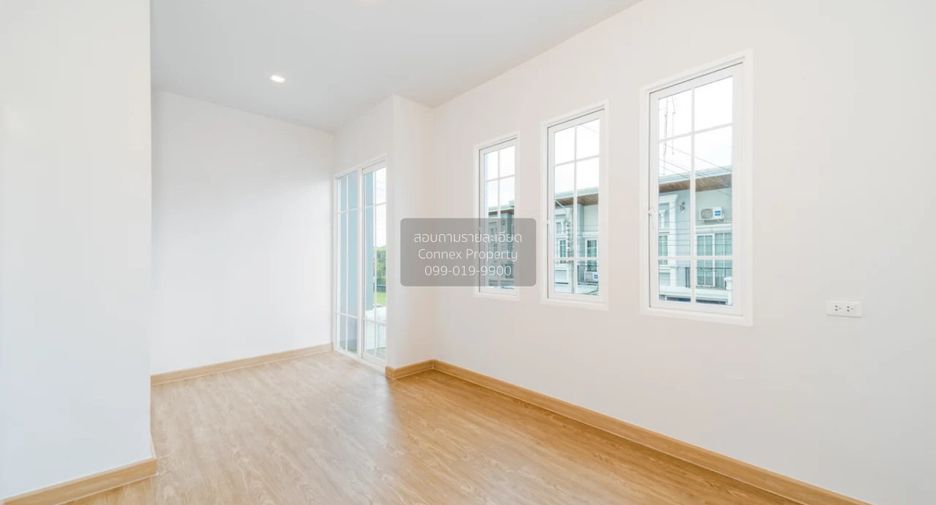 For sale 3 bedrooms townhouse in Prawet, Bangkok