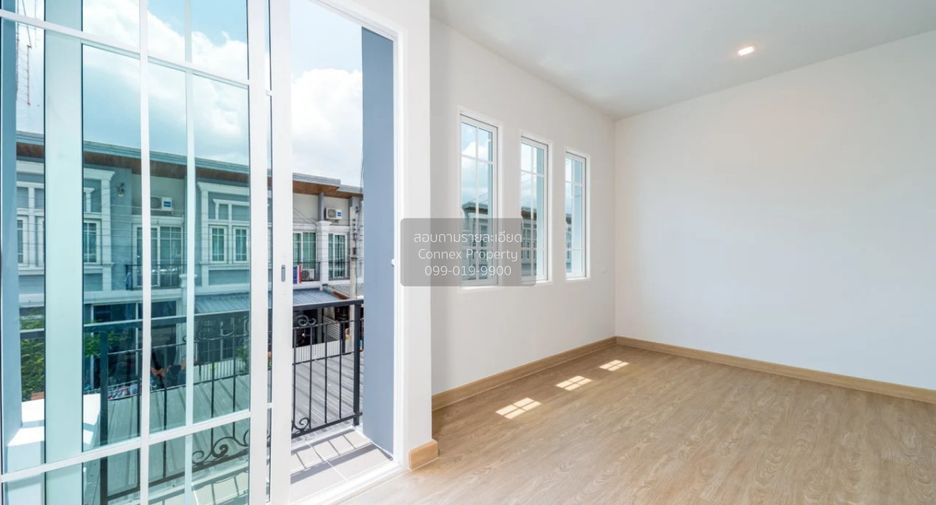 For sale 3 bedrooms townhouse in Prawet, Bangkok