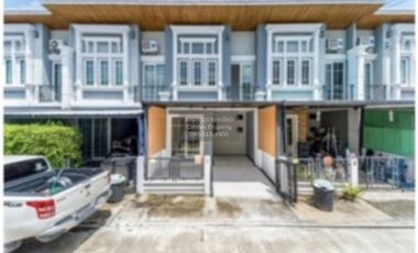 For sale 3 bedrooms townhouse in Prawet, Bangkok