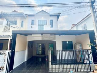 For sale 4 bedrooms townhouse in Khlong Sam Wa, Bangkok