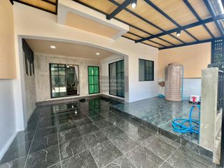 For sale 4 bedrooms townhouse in Khlong Sam Wa, Bangkok