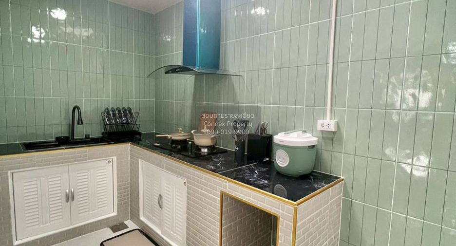 For sale 4 bedrooms townhouse in Khlong Sam Wa, Bangkok