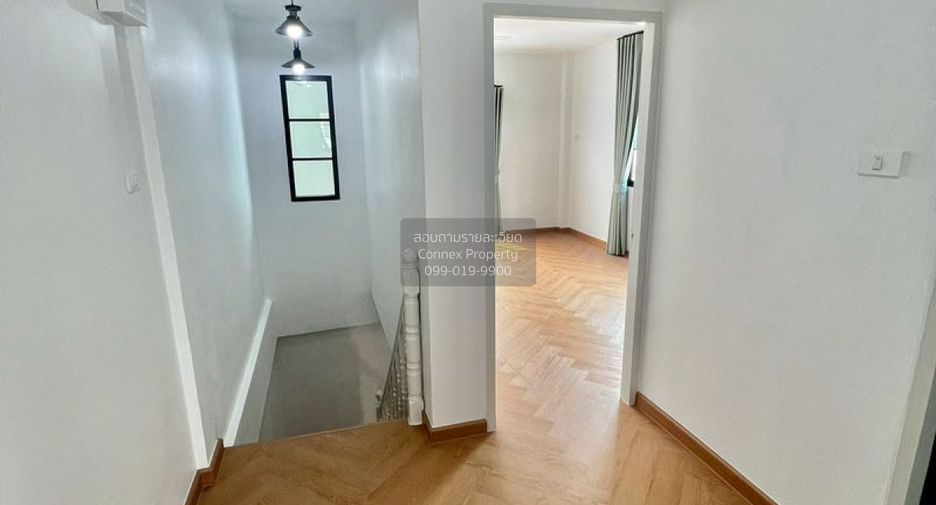 For sale 4 bedrooms townhouse in Khlong Sam Wa, Bangkok