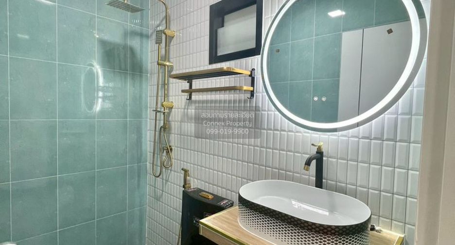 For sale 4 bedrooms townhouse in Khlong Sam Wa, Bangkok