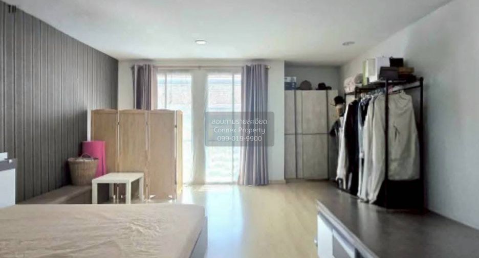 For sale 3 bedrooms townhouse in Lat Phrao, Bangkok