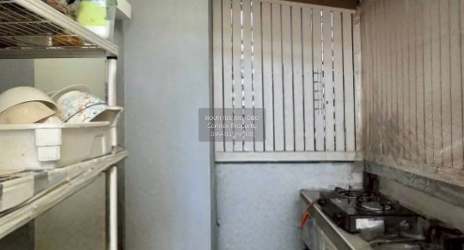 For sale 3 bedrooms townhouse in Lat Phrao, Bangkok