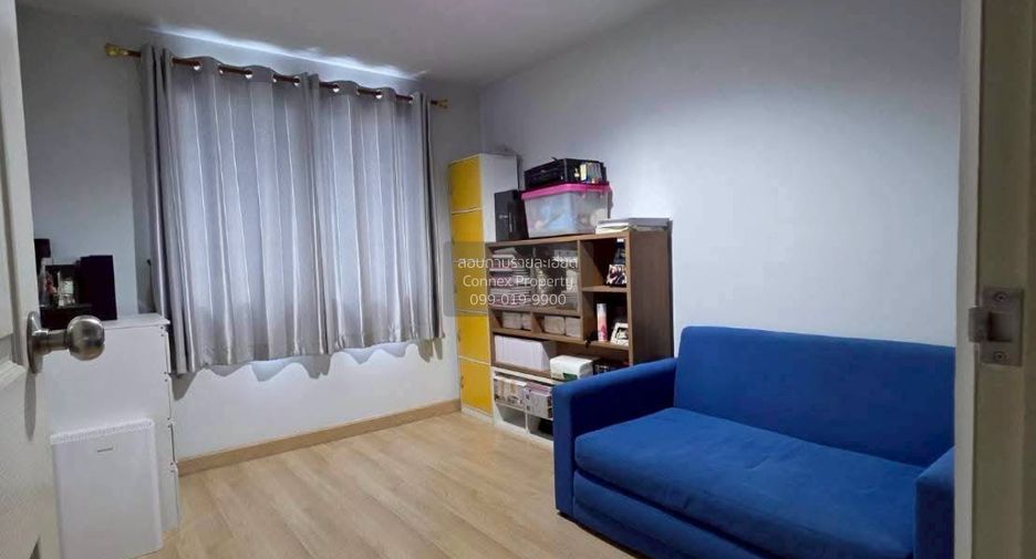 For sale 3 bedrooms townhouse in Lat Phrao, Bangkok