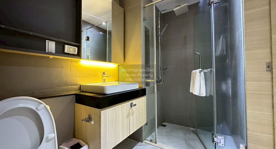 For rent 2 bedrooms condo in Sathon, Bangkok