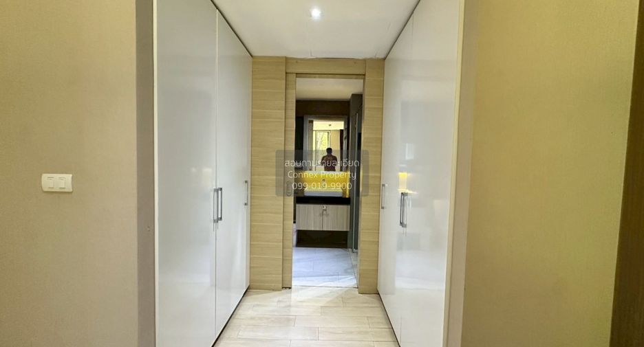 For rent 2 bedrooms condo in Sathon, Bangkok