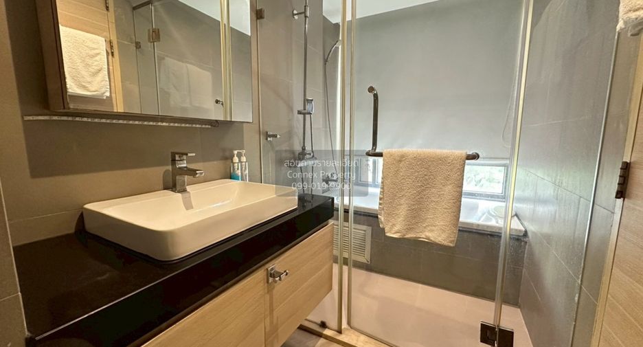 For rent 2 bedrooms condo in Sathon, Bangkok