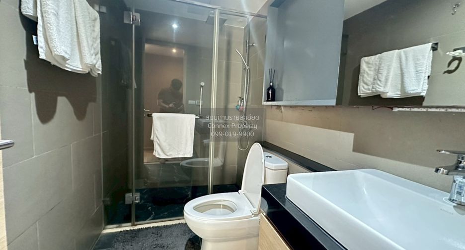 For rent 2 bedrooms condo in Sathon, Bangkok