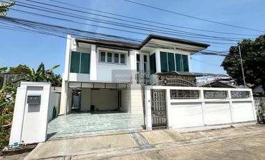 For rent 4 bedrooms house in Suan Luang, Bangkok