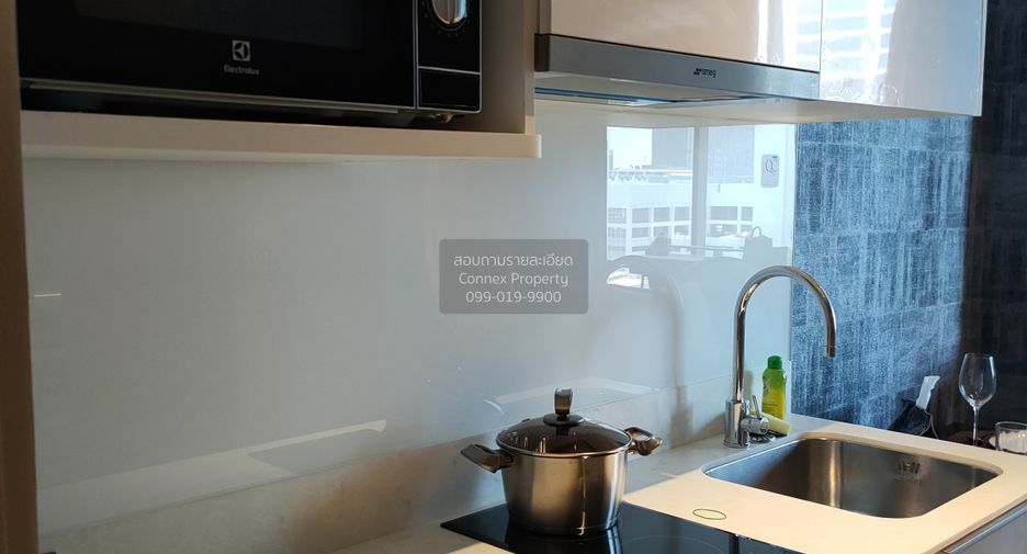 Wohnung zur Miete mit 1 Zimmer in Bang Rak, Bangkok