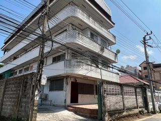 出租 15 卧室 商业空间 在 Bang Na, 曼谷