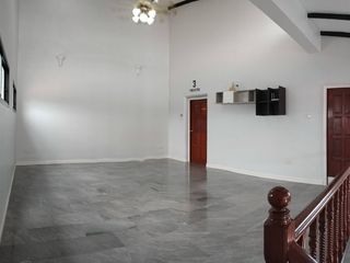 Casa en alquiler y en venta de 3 habitaciones en Bang Lamung, Chonburi