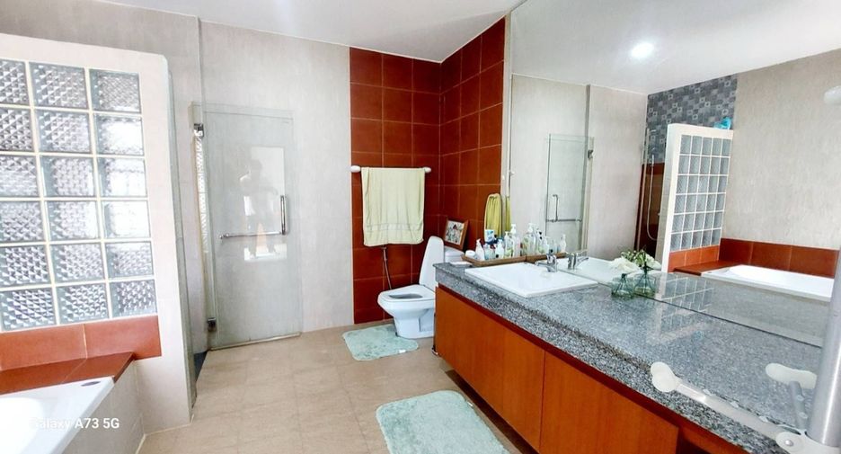 For sale 3 bedrooms house in Bang Lamung, Chonburi