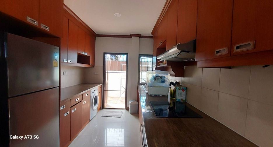 For sale 3 bedrooms house in Bang Lamung, Chonburi