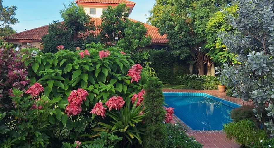 For sale 3 bedrooms house in Bang Lamung, Chonburi
