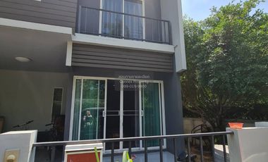 出租 3 卧室 联排别墅 在 Khlong Sam Wa, 曼谷