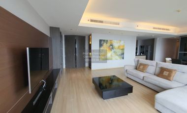 For rent 3 bedrooms condo in Sathon, Bangkok
