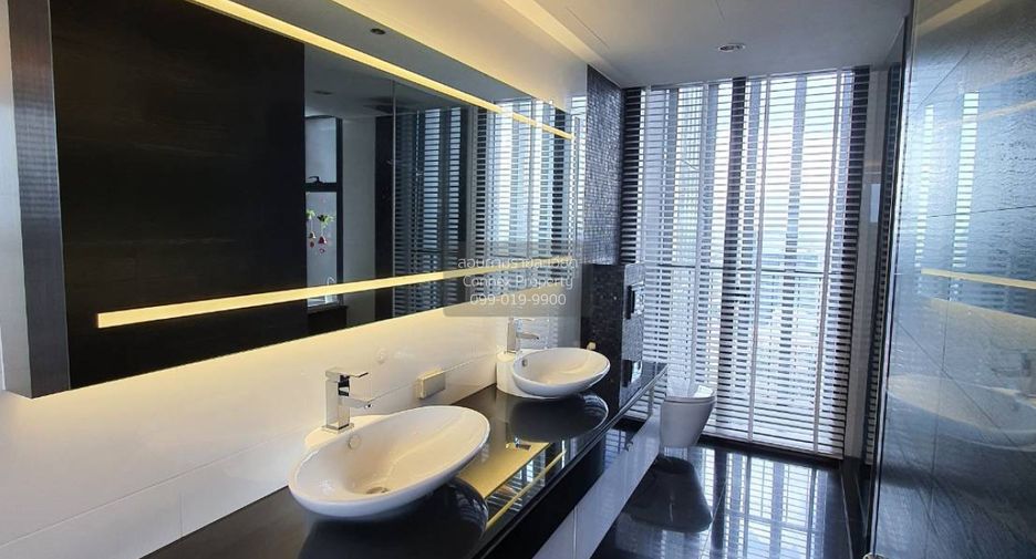 For rent 3 bedrooms condo in Sathon, Bangkok