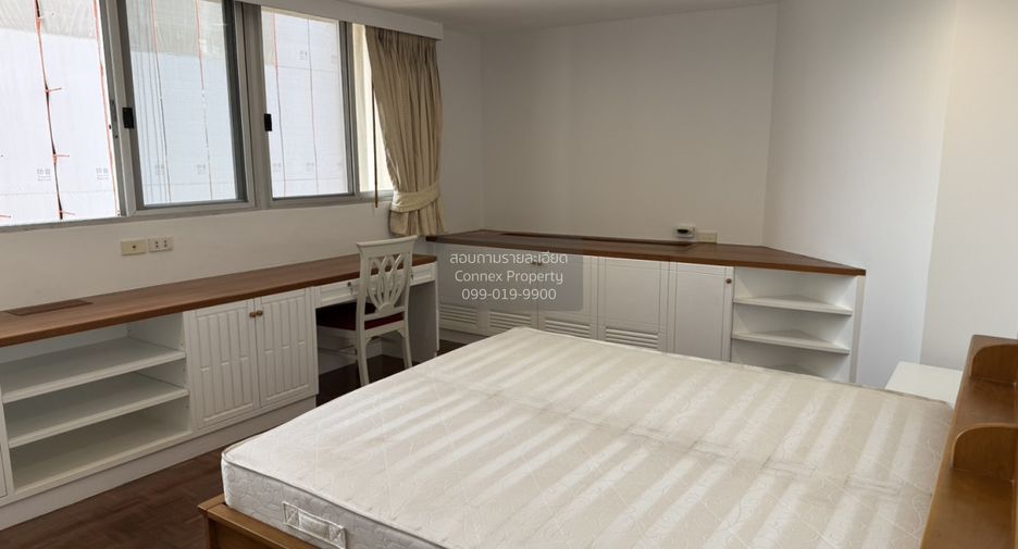 For rent 3 bedrooms condo in Watthana, Bangkok