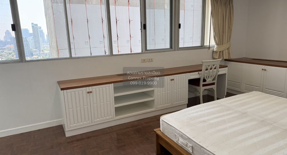 For rent 3 bedrooms condo in Watthana, Bangkok