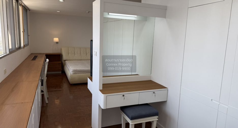 For rent 3 bedrooms condo in Watthana, Bangkok