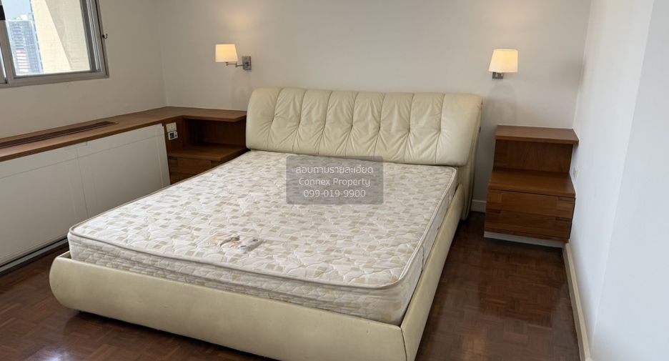 For rent 3 bedrooms condo in Watthana, Bangkok