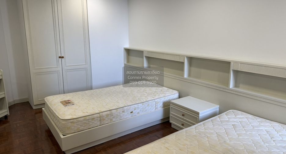 For rent 3 bedrooms condo in Watthana, Bangkok