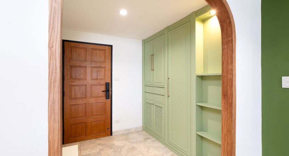 ให้เช่า 3 ห้องนอน คอนโด ใน วัฒนา, กรุงเทพฯ