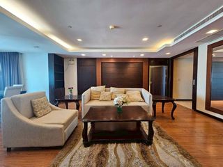 For rent 3 bedrooms condo in Sathon, Bangkok