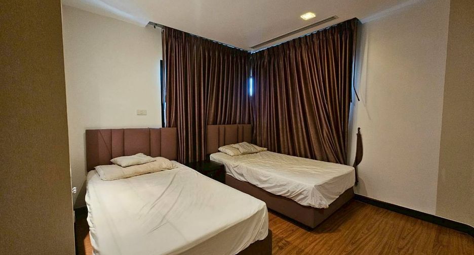 À louer 3 chambres condo à Sathon, Bangkok