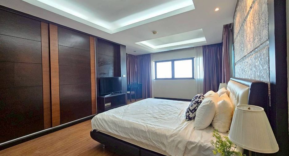 À louer 3 chambres condo à Sathon, Bangkok