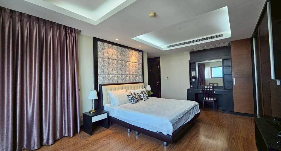 À louer 3 chambres condo à Sathon, Bangkok