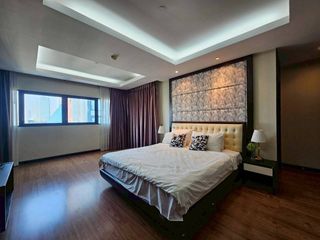 For rent 3 bedrooms condo in Sathon, Bangkok