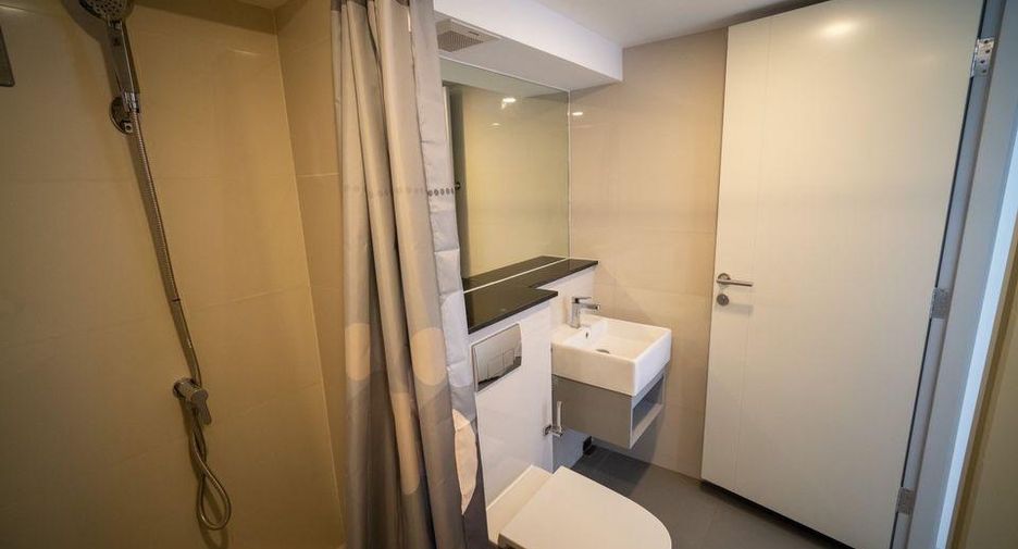 For rent 1 bed condo in Sathon, Bangkok