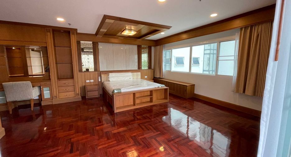À louer 2 chambres condo à Watthana, Bangkok