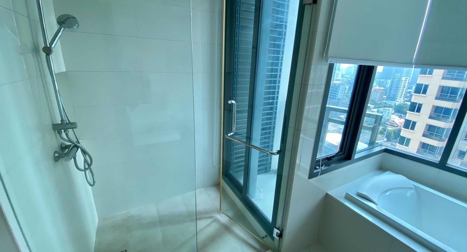 For rent 2 bedrooms condo in Khlong Toei, Bangkok