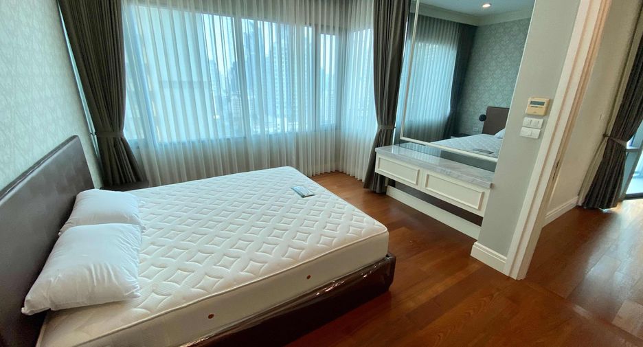 For rent 2 bedrooms condo in Khlong Toei, Bangkok