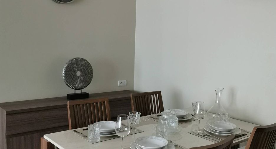 For rent 2 bedrooms condo in Khlong Toei, Bangkok