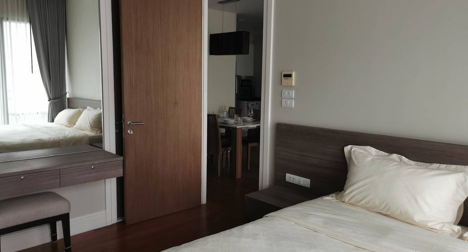 For rent 2 bedrooms condo in Khlong Toei, Bangkok